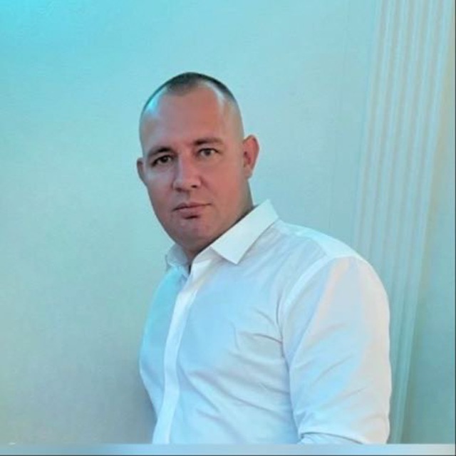 მენეჯერი ალექსანდრის კონტაქტები